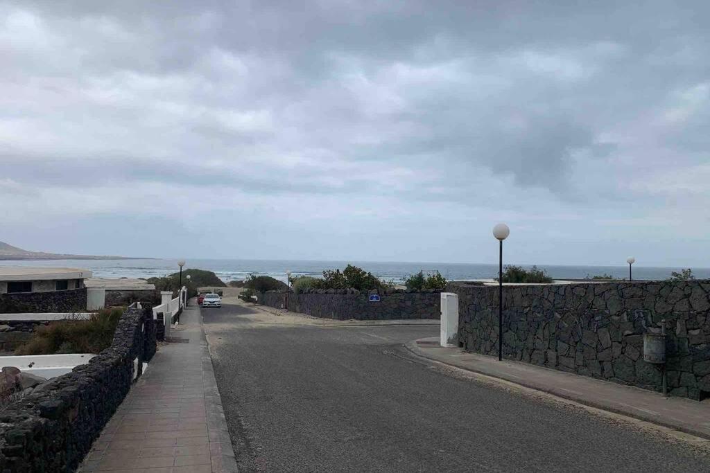 Villa Lia Famara Exterior photo